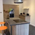 Moderne En Centre-ville De Pour 4 Personnes Avec Wifi - Fr-1-489-570 Appartamento