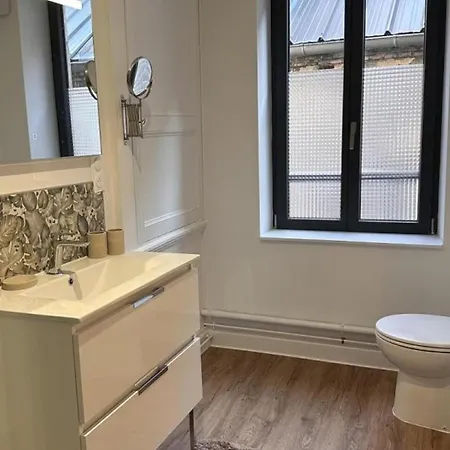 Moderne En Centre-ville De Pour 4 Personnes Avec Wifi Lägenhet