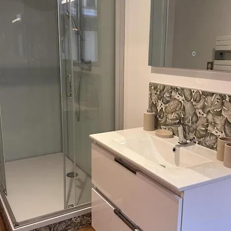 Moderne En Centre-ville De Pour 4 Personnes Avec Wifi Lägenhet Moulins (Allier)