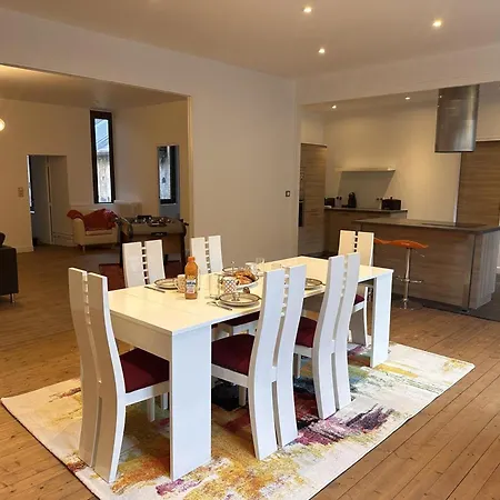 Moderne En Centre-ville De Pour 4 Personnes Avec Wifi * Moulins (Allier)